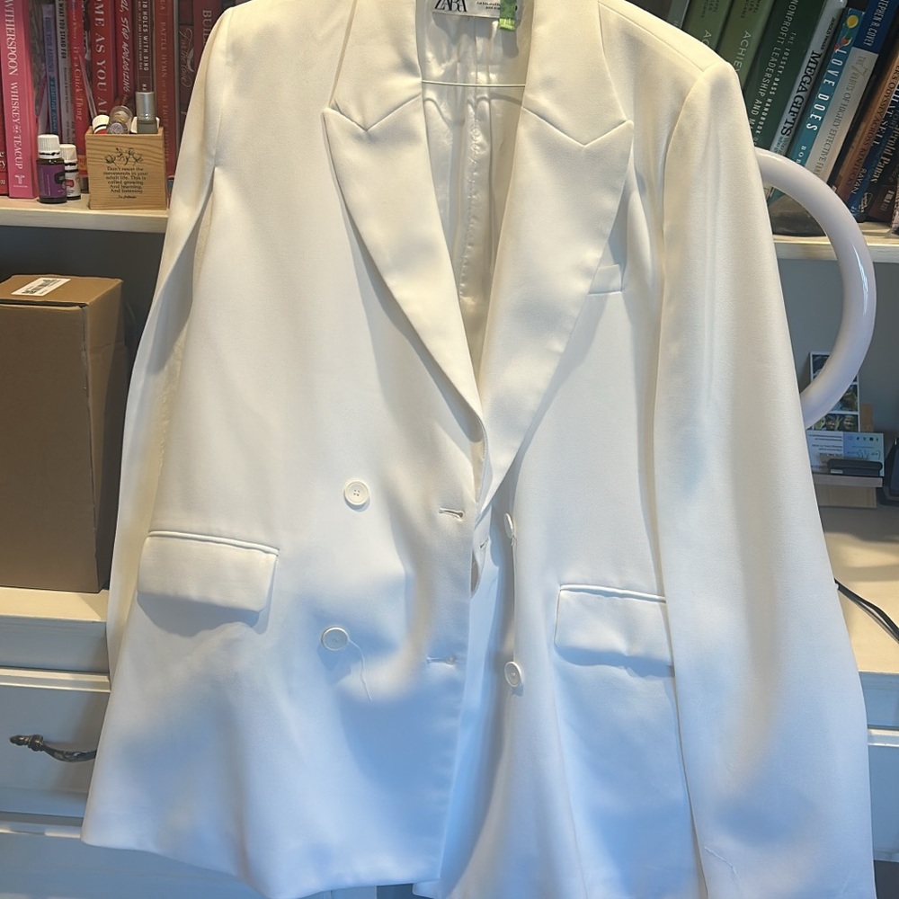 Zara White Blazer